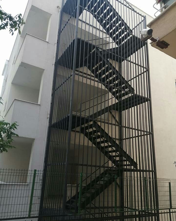 Yangın Merdiveni